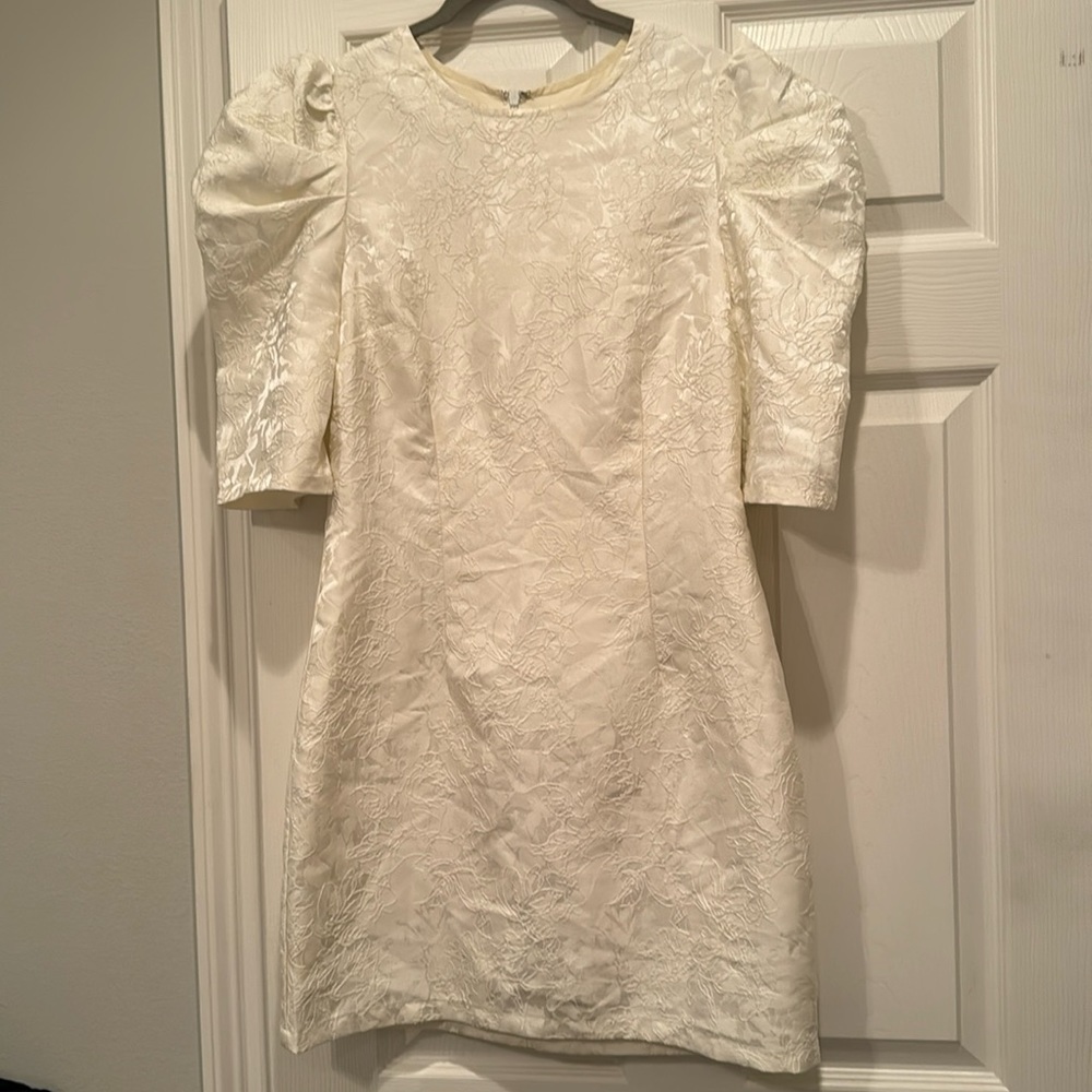 White Jacquard Dress with Short Sleeves.